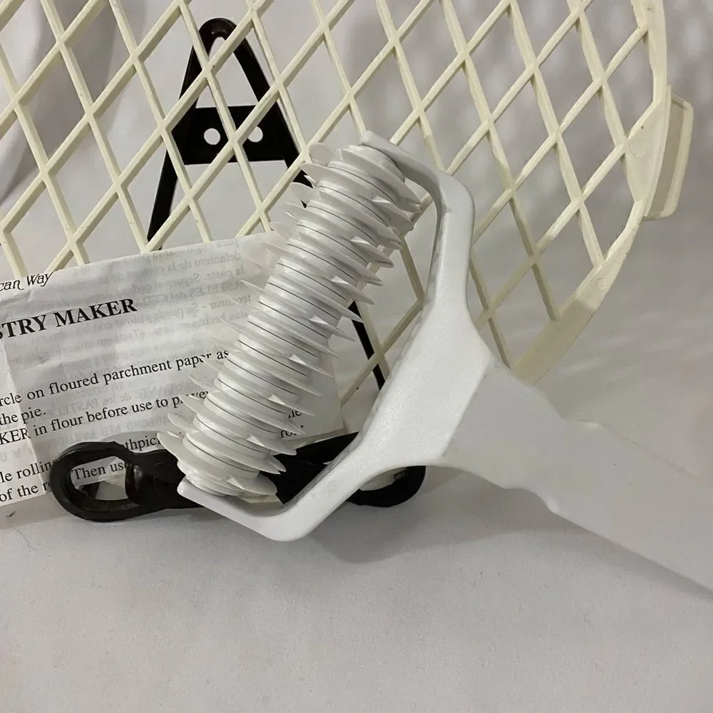 NWOT Lattice Pie Crust Cutters